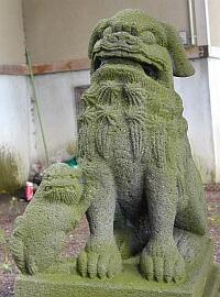 鬼神社の狛犬